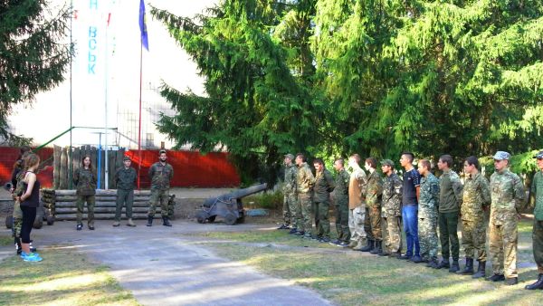 Табір на шикуванні