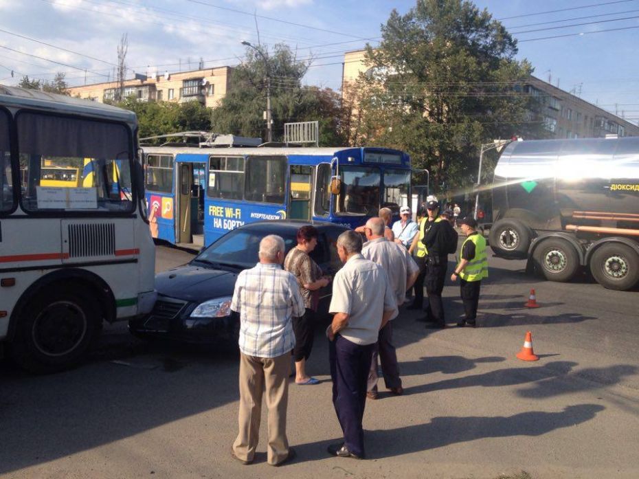 14249248_595221400649114_1426680123_n