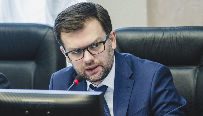 4390b372836d55bec22e2e43de55e9b51473138203