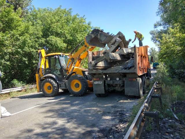 39193605_267956030473806_2761844737911554048_o