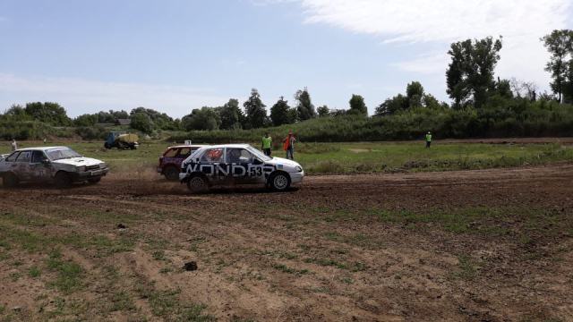 66273478_353690905320703_4921339068681289728_n