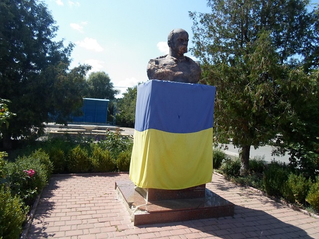 uzhe-dva-roky-pam%u2019yatnyk-kobzarevi-v-katerynopoli-perebuvaye-v-avarijnomu-stani1