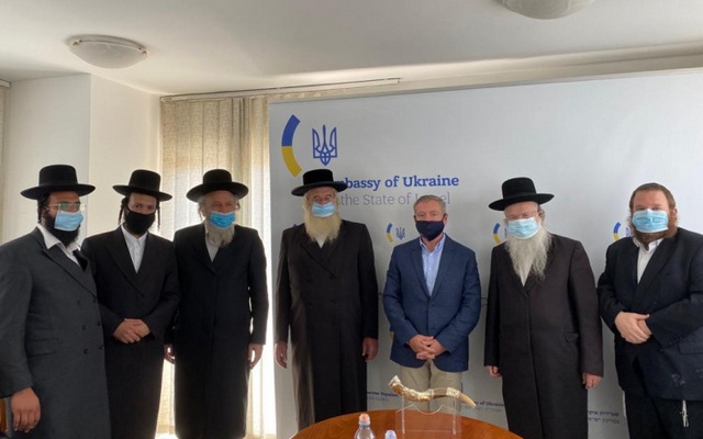 611bd35e0f03a055295988_730x410_900x0_073