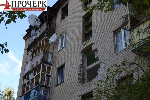 Сусідній будинок, який постраждав від обстрілів, свого часу став «зіркою» російського телебачення