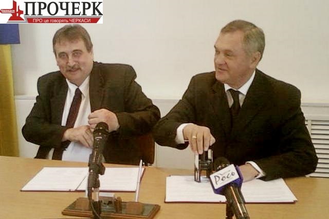 Директор Черкаського колегіуму «Берегиня» Василь Титаренко сподівається, що ЧНУ ще ширше відкриє двері випускникам його закладу