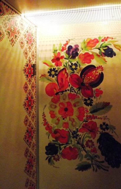 Художньо оздоблений ліфт в ОСББ по вул. Смілянській, 75