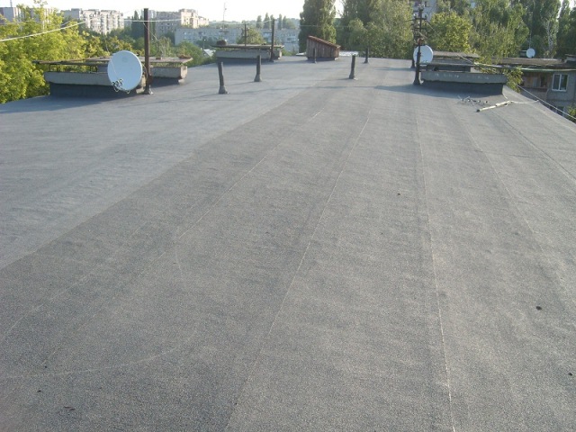 Вдремонтована покрівля в ОСББ по вул. Рябоконя, 25