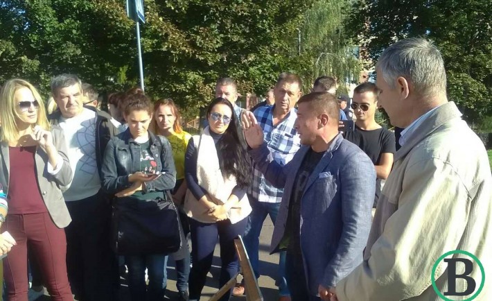 42133609_753053671725577_3492940083990888448_n-710x434