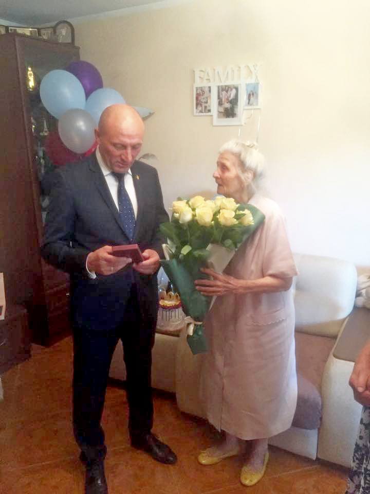 70378946_2433445080107759_6234753923362586624_n