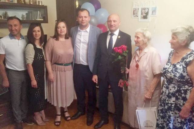 70742927_2433445186774415_809316274021597184_n