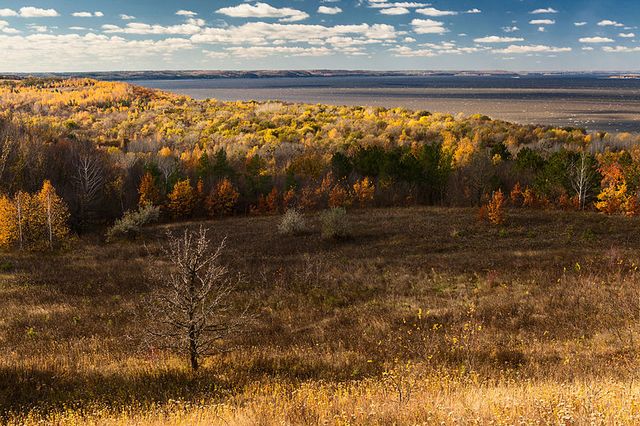 800px-Золота_осінь_на_Дніпрі