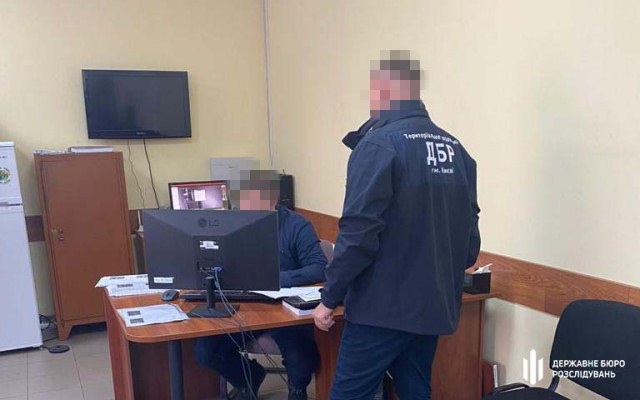 dbr-viyavili-na-cherkaskij-mitnici-mahinacii-pid-chas-mitnogo-oformlennya-kvadracikliv.-vtrati-byudzhetu-3