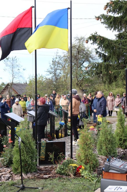 У Сатанівці відкрили Алею Пам’яті Захисників України