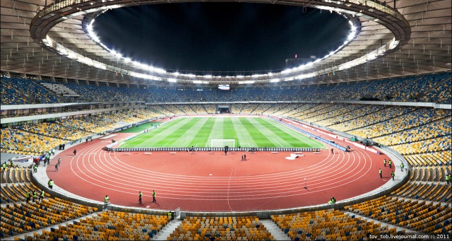 Стільці для національного стадіону продавала черкаська фірма "Постачальник"