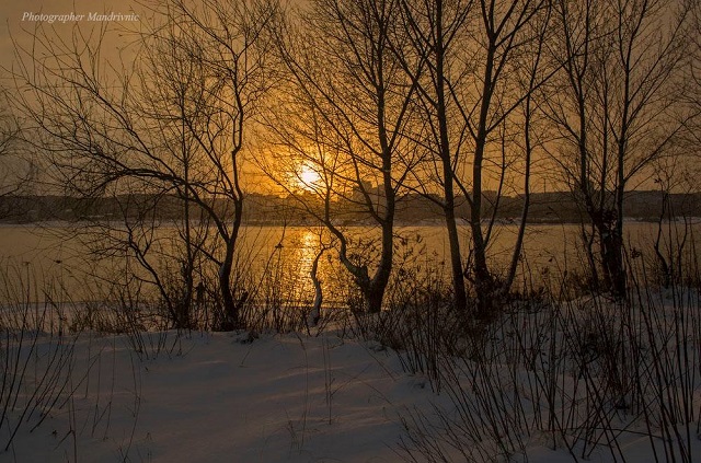 24059500_877369252432094_1416704912960921055_o