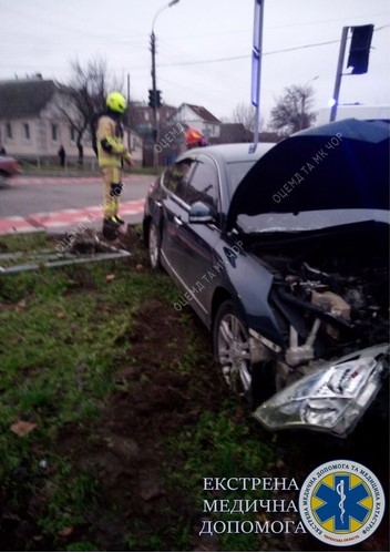 Масштабна автотроща: в аварії в Черкасах постраждало кілька людей