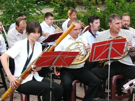Муніципальному духовому оркестру Черкас - 16 років
