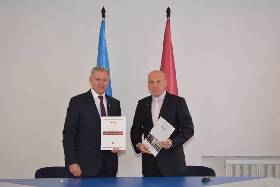 Олег Куклін та Роман Дьякон. Керівники 2 вишів уклали угоду про співрацю