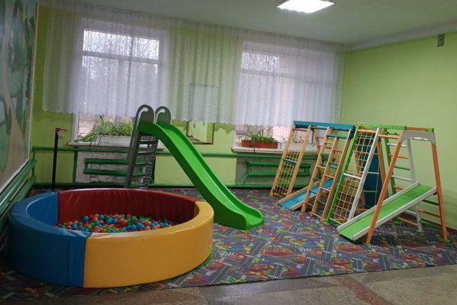 u-odnij-zi-shkil-lysyanshhyny-teper-ye-svij-igrolend-1024x768