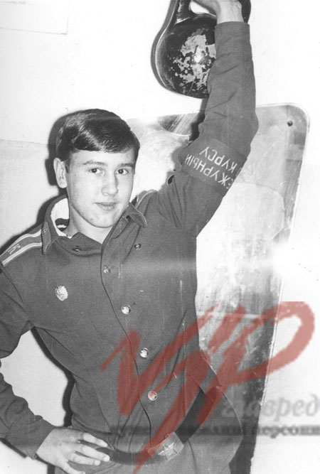 Гриценко окончил Киевское суворовское военное училище