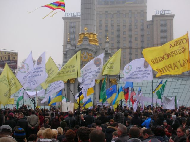 Спочатку підприємці зібралися на Майдані Незалежності