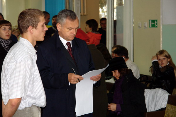Після п'яти років повноти губернаторської влади, Олександр Черевко знову змушений проходити шлях опозиціонера