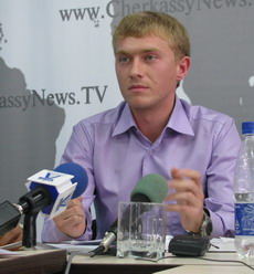 Володимир Присяжнюк переконує, що його "Енігма" опитала 5 тисяч (!) черкащан