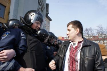 Ігор Сичов (у вишиванці) на сьогоднішньому мітингу. Фото Вікторії Мальованої