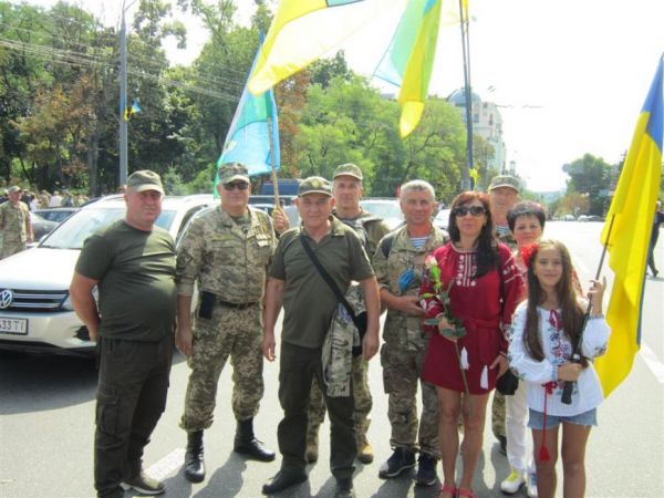 Делегація зі Сміли перед початком Маршу захисників України