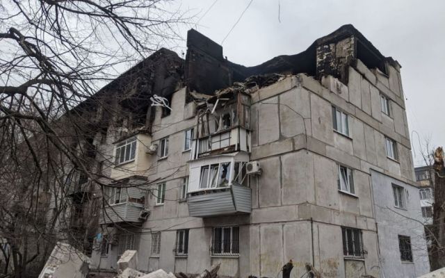 Російські окупанти 6 квітня обстріляли місто Сєвєродонецьк на Луганщині, у результаті чого загорілися 10 багатоповерхівок, кількість жертв встановлюється…