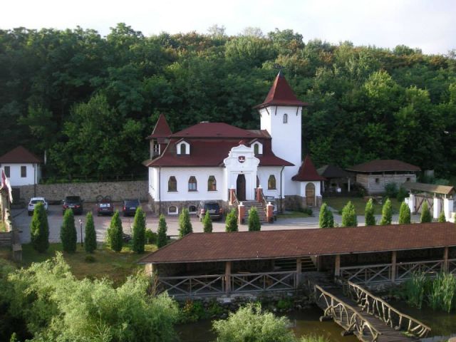 Суботівська СІЧ. Вишкільний Центр Бойового Гопака